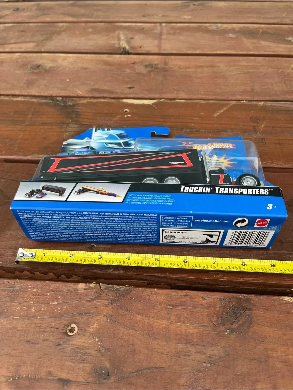 Hot Wheels Truckin' Transporters Semi Truck Playset - Black & Red